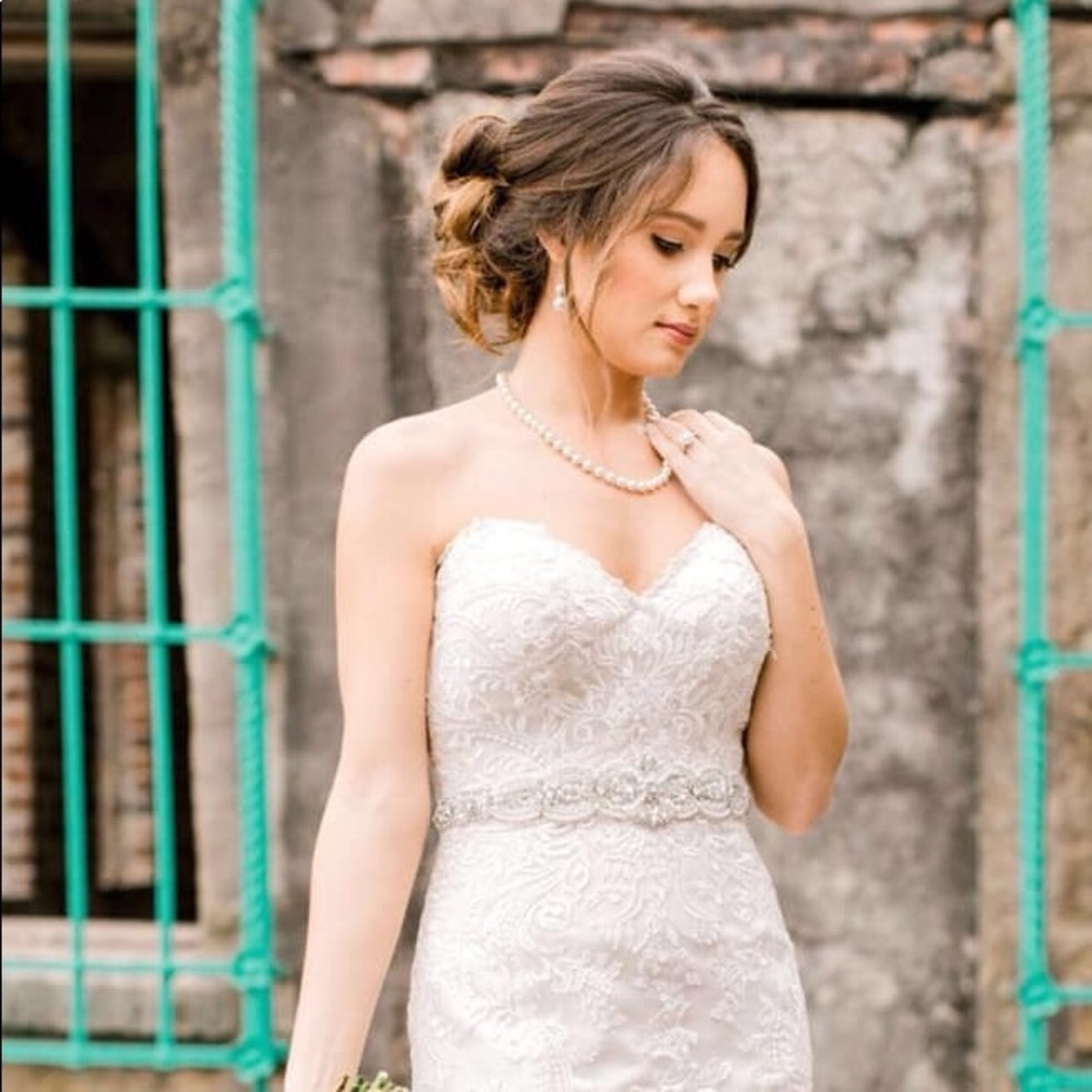 Wedding dress belt